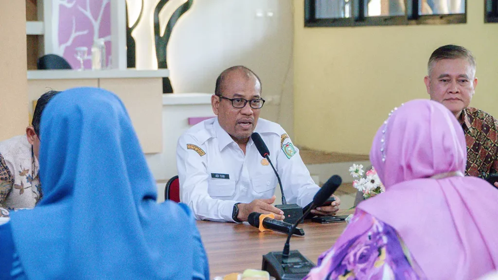Kadis LHK Kalbar Adi Yani Dukung Riset Kultur Jaringan Fahutan UNTAN.